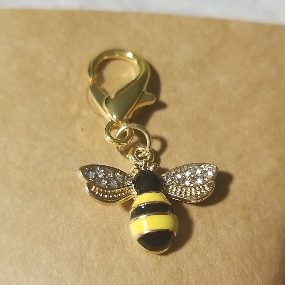 Just Be Yourself Cute Bee Clip On